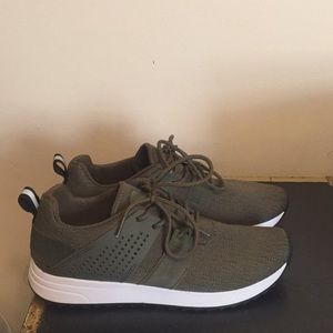 Green sneakers/joggers